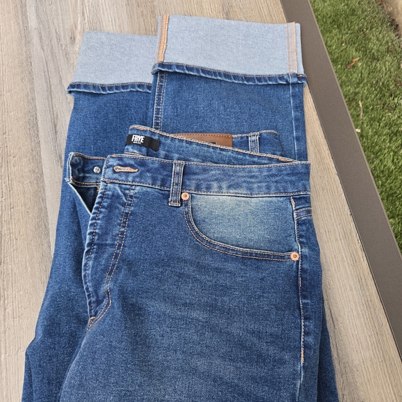 FRYE Women's Croppes Jeans NWOT Sz12 - Picture 2 of 5